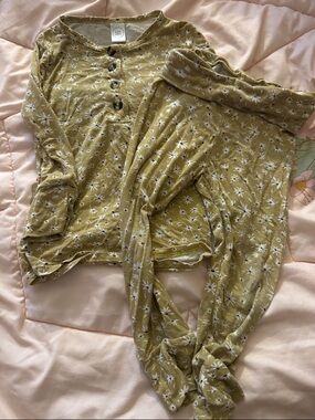 Lou Lou 2 piece pajamas